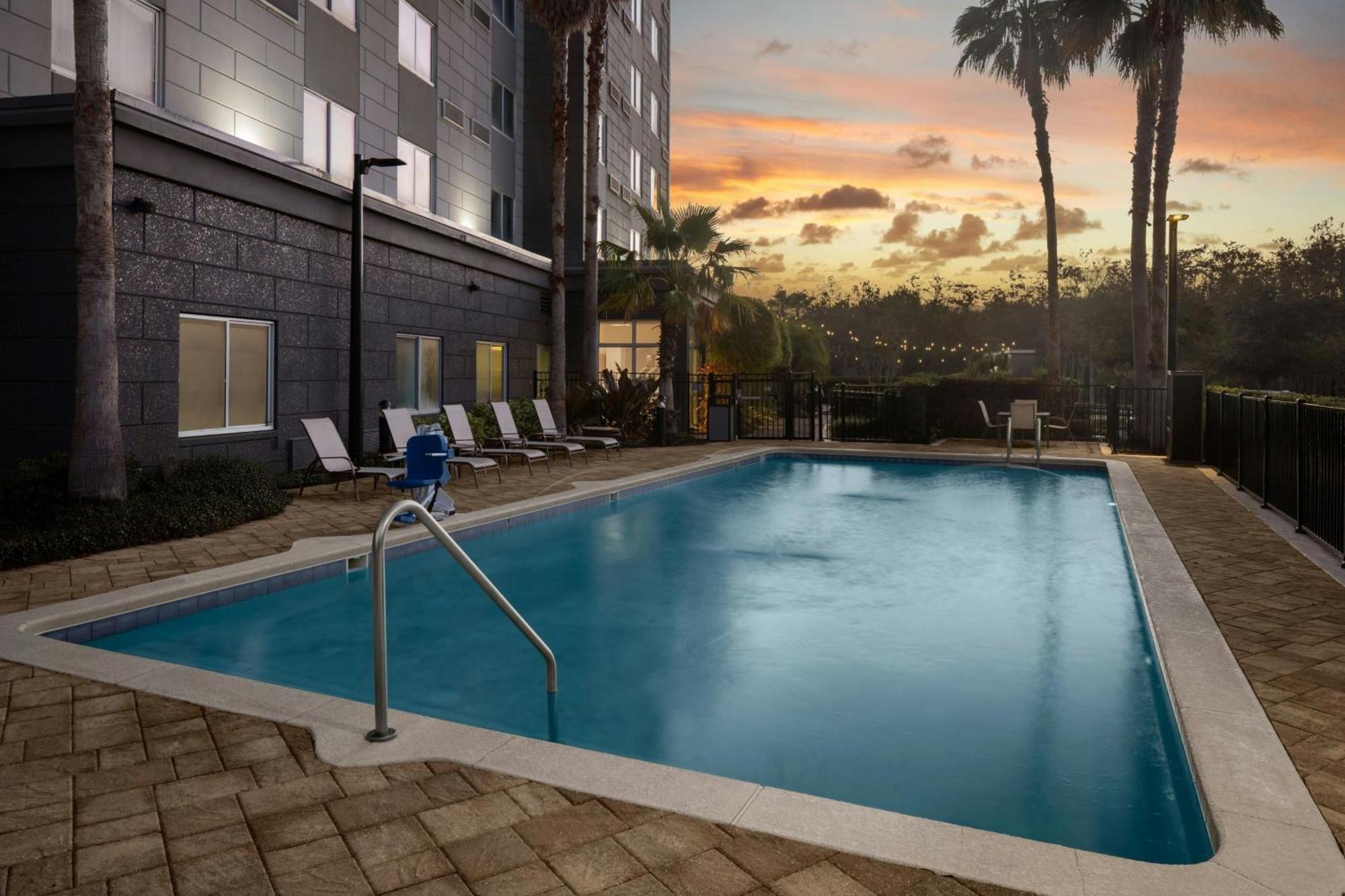 Courtyard By Marriott Orlando South/Grande Lakes Area Williamsburg Esterno foto