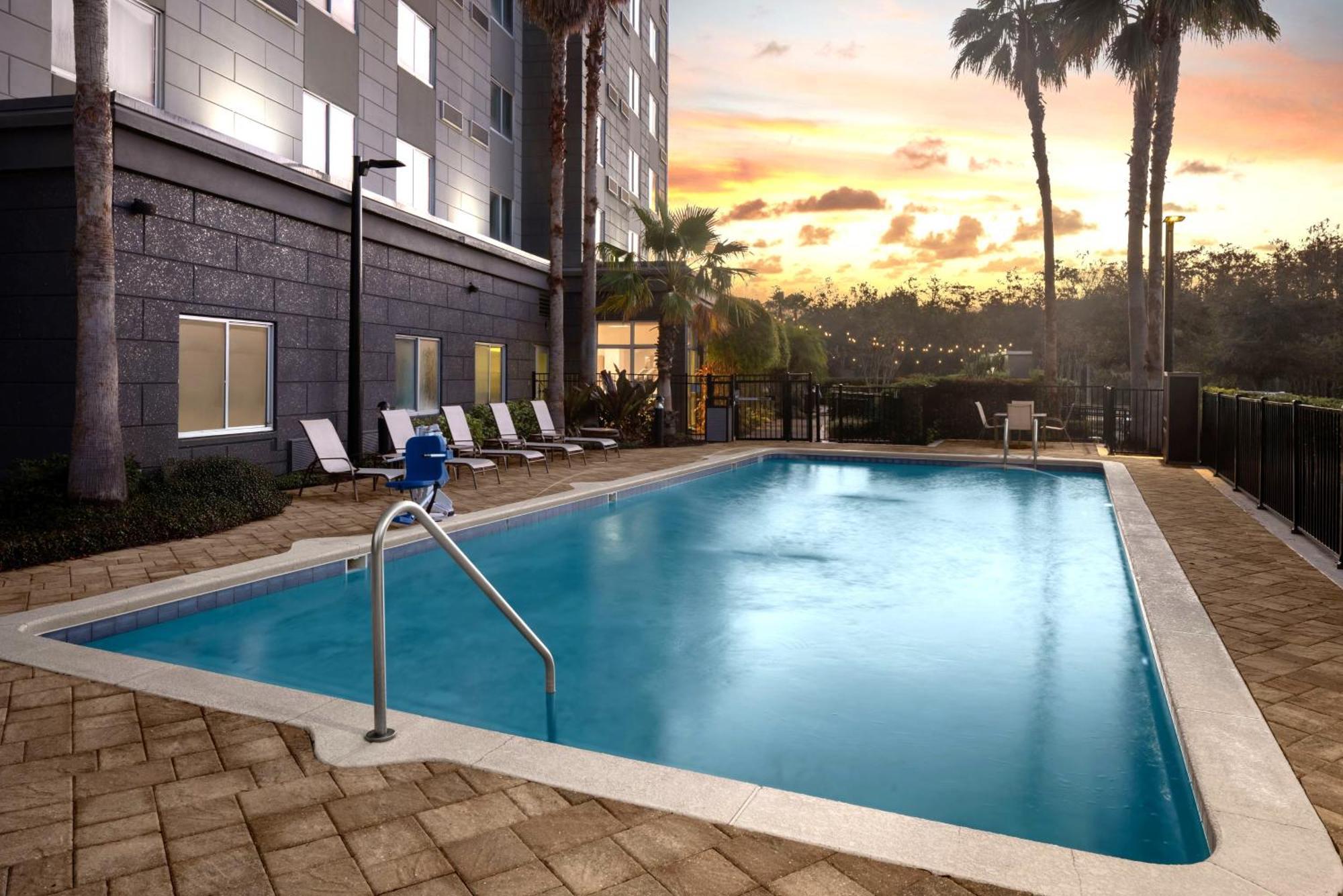 Courtyard By Marriott Orlando South/Grande Lakes Area Williamsburg Esterno foto